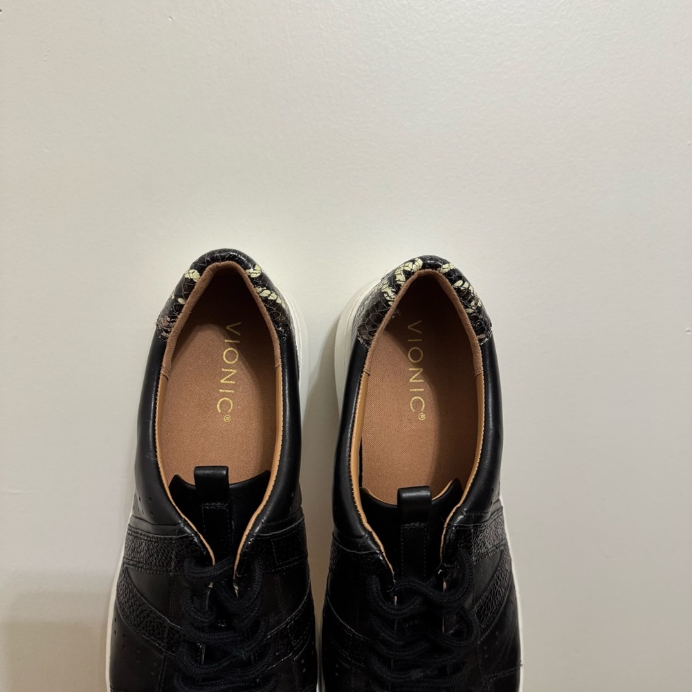 Vionic Simasa Sneaker Size 9.5 - Picture 4 of 9